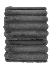 Gallery Home Grey Ribbed Faux Fur Throw - Image 3 of 3