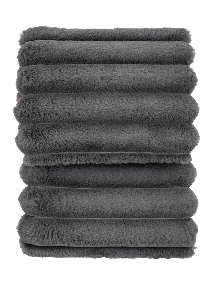 Gallery Home Grey Ribbed Faux Fur Throw - Image 3 of 3
