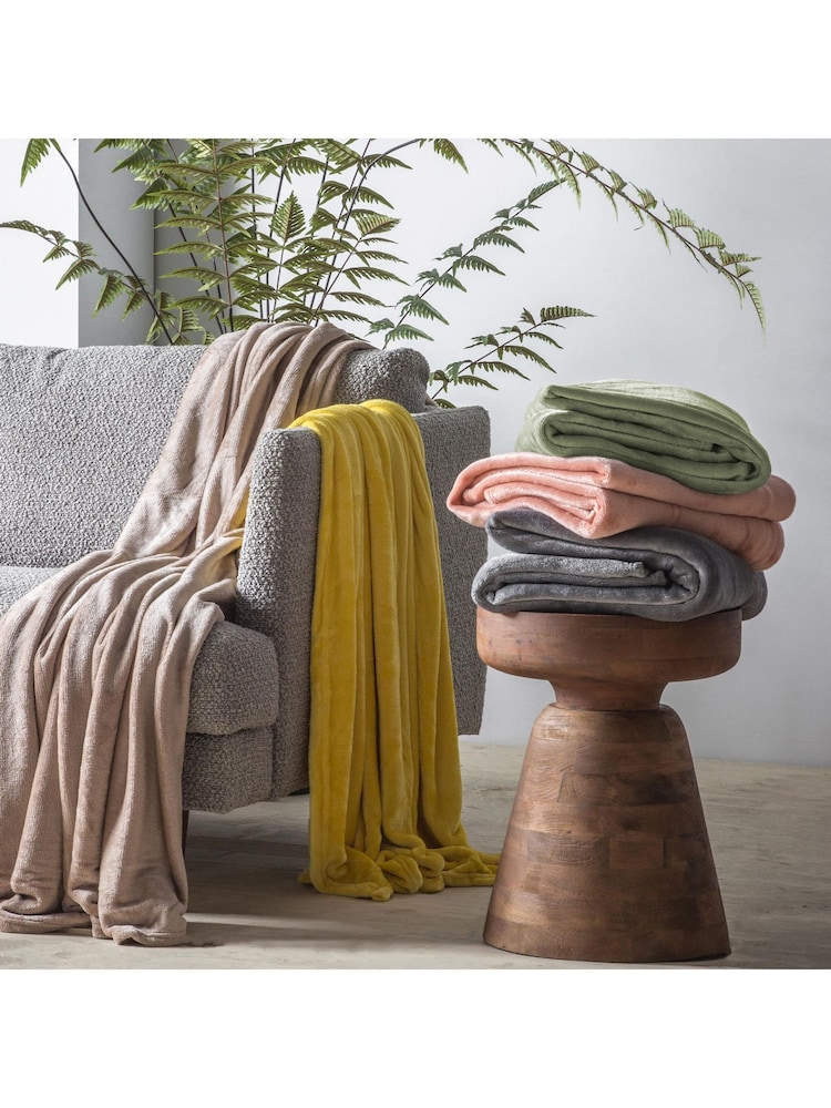 Gallery Home Green Rolled Flannel Fleece - Image 2 of 2 Gallery Home Green Rolled Flannel Fleece - Image 2 of 2