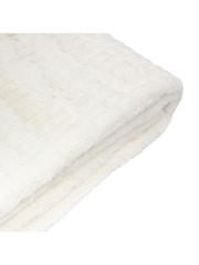 Gallery Home Cream Textured Rabbit Faux Fur Throw - Image 5 of 6