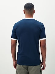 Azul - Camiseta Lyle & Scott Ringer - Imagem 3 de 5