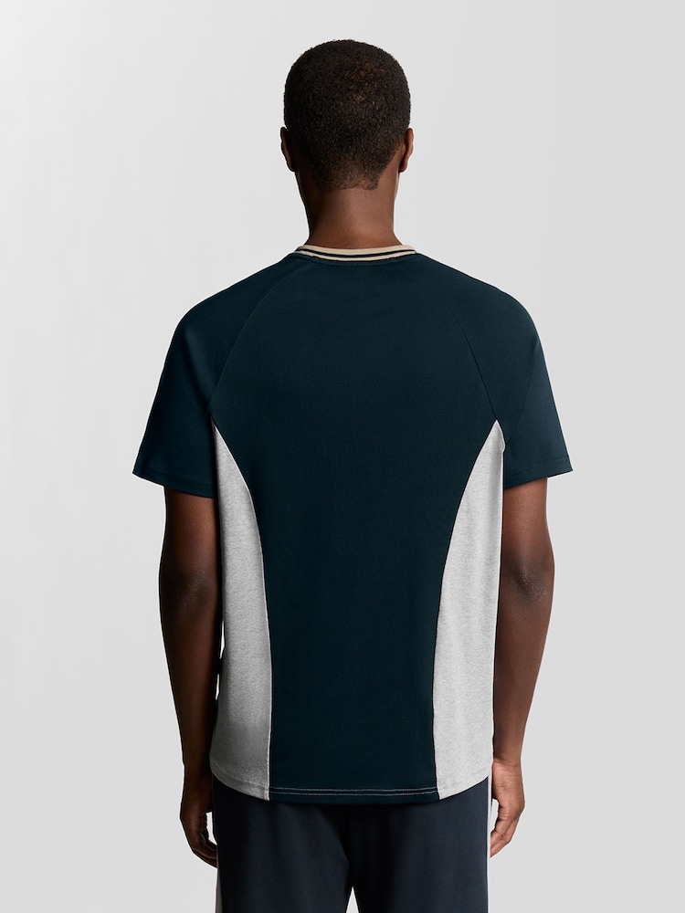 Lyle & Scott Grey Interlock Contrast Raglan T-Shirt - Image 2 of 6