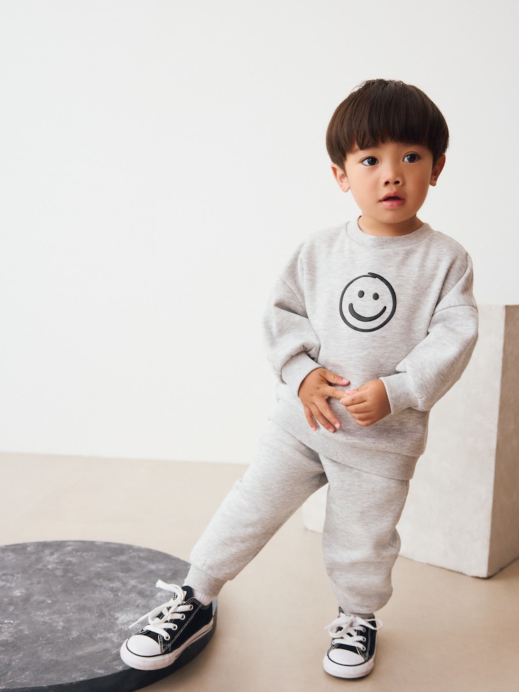 Marga gris - Printed Crew and Joggers Set (3mths-7yrs) - Imagen 1 de 3 Marga gris - Printed Crew and Joggers Set (3mths-7yrs) - Imagen 1 de 3