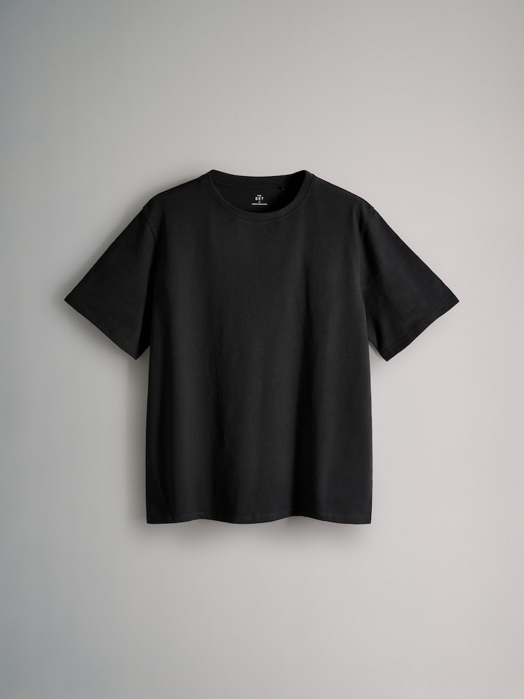 Schwarz/Dunkelrot/Stone/Cream - Das Set 4er-Pack Kurzarm-T-Shirts mit entspannter Passform - Bild 2 von 7 Schwarz/Dunkelrot/Stone/Cream - Das Set 4er-Pack Kurzarm-T-Shirts mit entspannter Passform - Bild 2 von 7