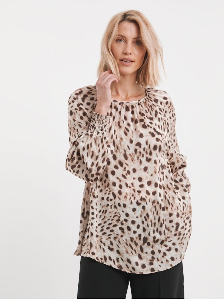 JD Williams Ruffle Sleeve Satin Blouse - Imagen 1 de 4