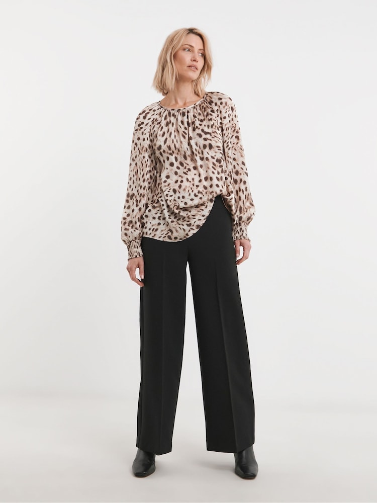 JD Williams Ruffle Sleeve Satin Blouse - Imagen 2 de 4