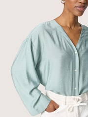 Soaked in Luxury Loose Fit Blue V-Neck SLLeodora Blouse - Image 4 of 6