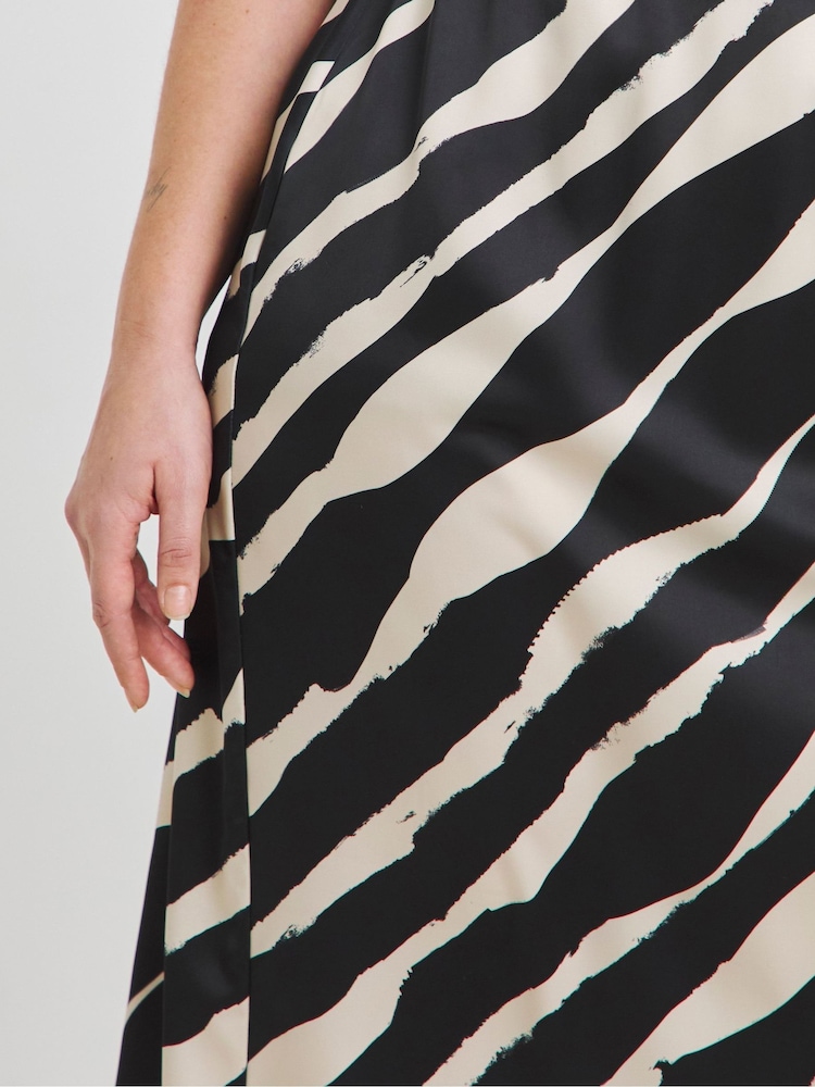 Simply Be White Satin Maxi Skirt - Image 4 of 4