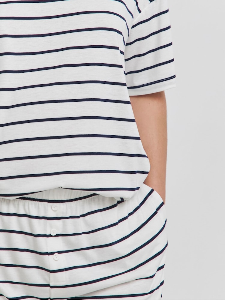 Simply Be Mono Stripe Pretty Secrets Top And Short Set - صورة 4 من 4