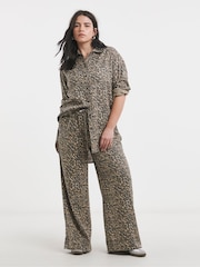 Simply Be Brown Light Wide Fit Tie Waist Wide Leg Trousers - Image 5 of 5
