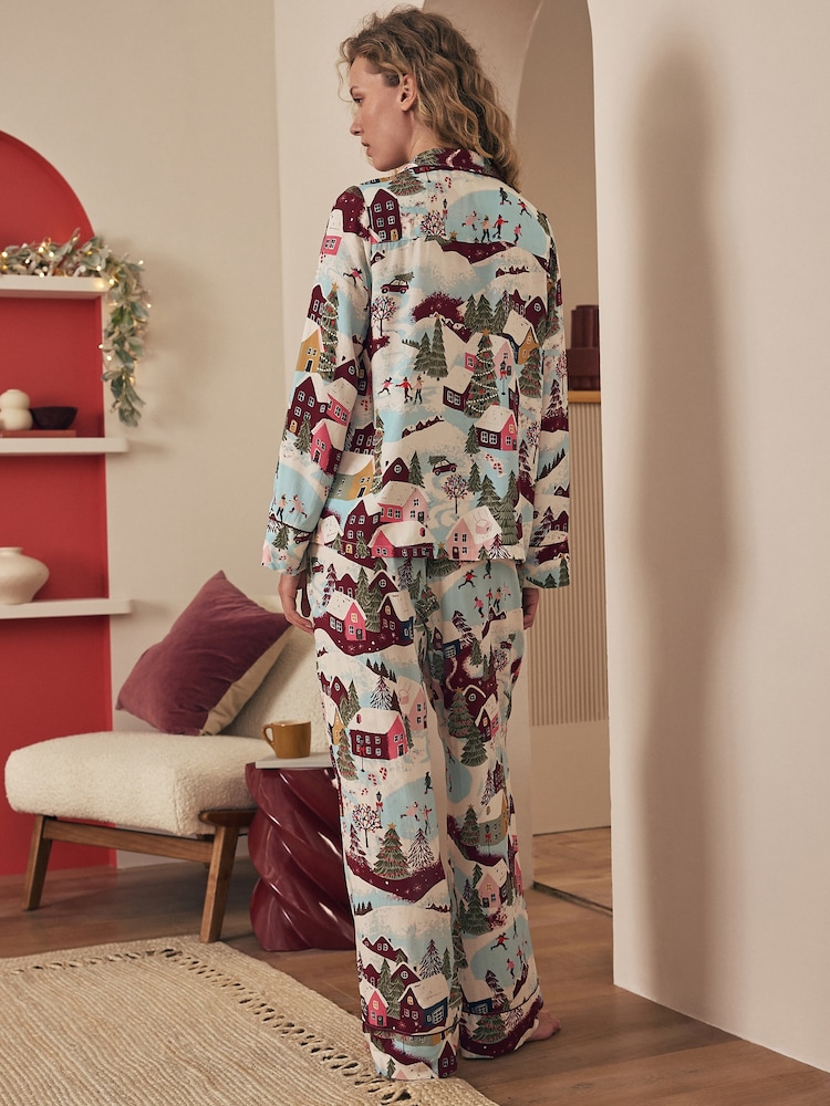 Bath & Body Works Red Scenic Cosy Button Through Pyjamas - Image 2 of 5