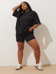 Yours Curve Black Elastic Waist Denim Shorts - Image 2 of 5