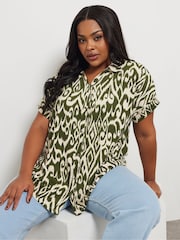 Grün - Yours Curve Crinkle Short Sleeve Shirt - Bild 1 von 6