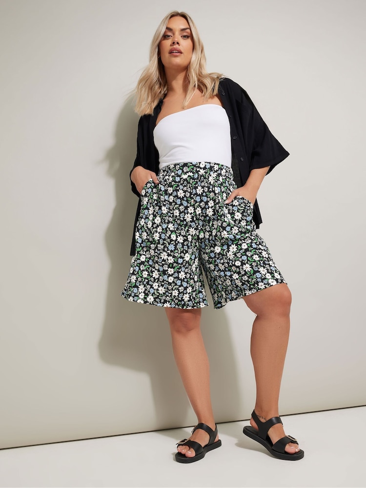 Yours Curve Black Crinkle Jersey Shorts - Image 1 of 5