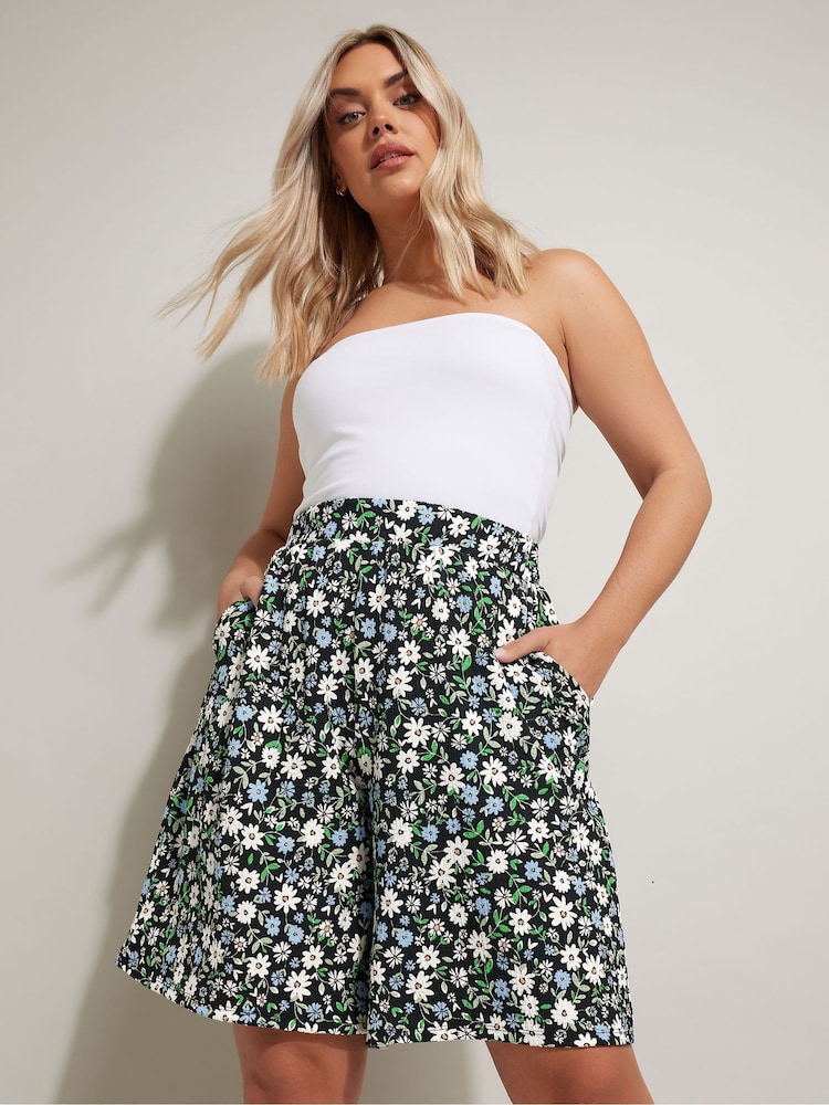 Yours Curve Crinkle Jersey Shorts - Imagen 2 de 5 Yours Curve Crinkle Jersey Shorts - Imagen 2 de 5