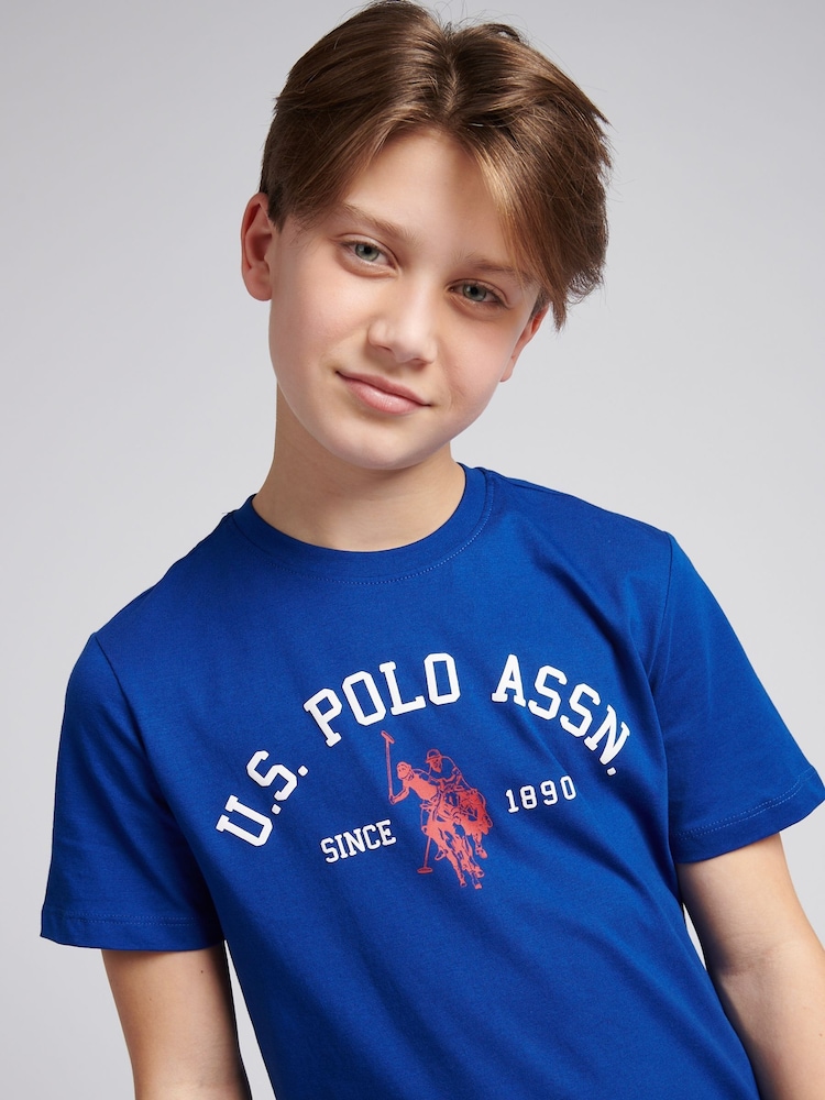 Голубой - US Polo Assn. Футболка из 100% хлопка для мальчиков с принтом арочного принта - Изображение 2 из 7