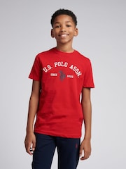 Красный - US Polo Assn. Футболка из 100% хлопка для мальчиков с принтом арочного принта - Изображение 1 из 7