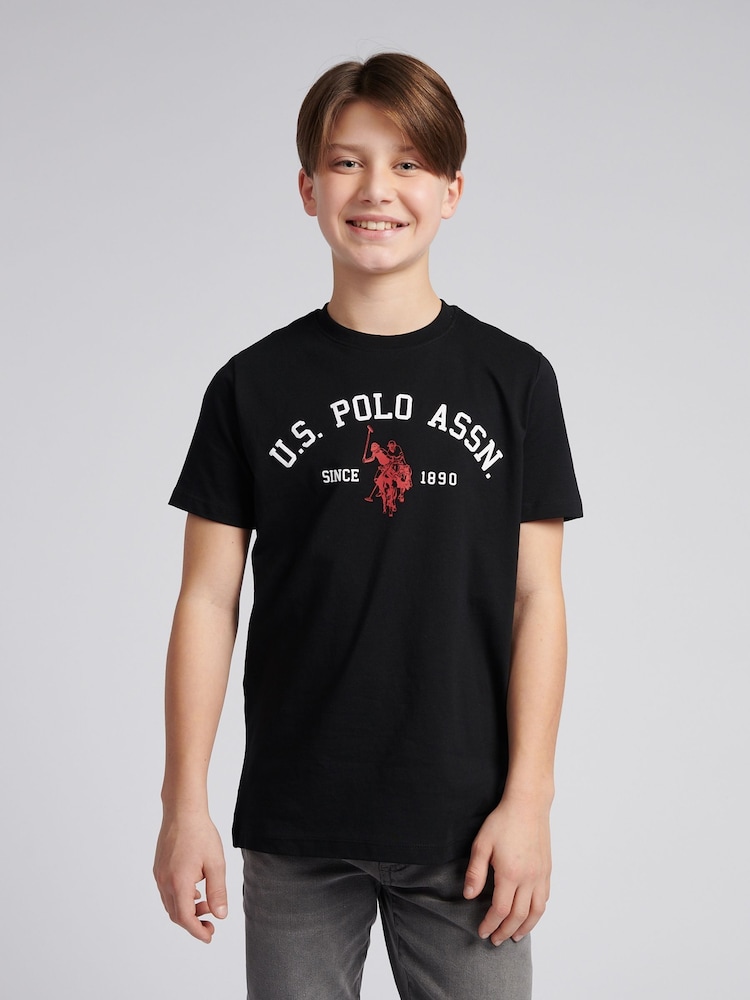 Черный - US Polo Assn. Футболка из 100% хлопка для мальчиков с принтом арочного принта - Изображение 1 из 7