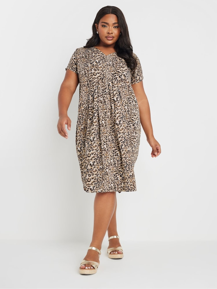 Yours Curve Brown Pleated Front Dress - Image 1 of 5