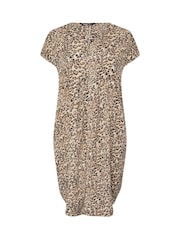 Yours Curve Brown Pleated Front Dress - Image 5 of 5