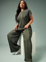 Yours Curve Green Plisse Grown Co-ord T-Shirt - Image 1 of 4