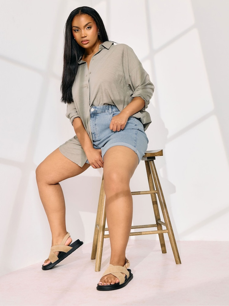 Yours Curve Blue Turn Hem Mom Denim Shorts - Image 2 of 5