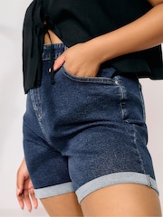 Yours Curve Indigo Blue Turn Hem Mom Denim Shorts - Image 4 of 5
