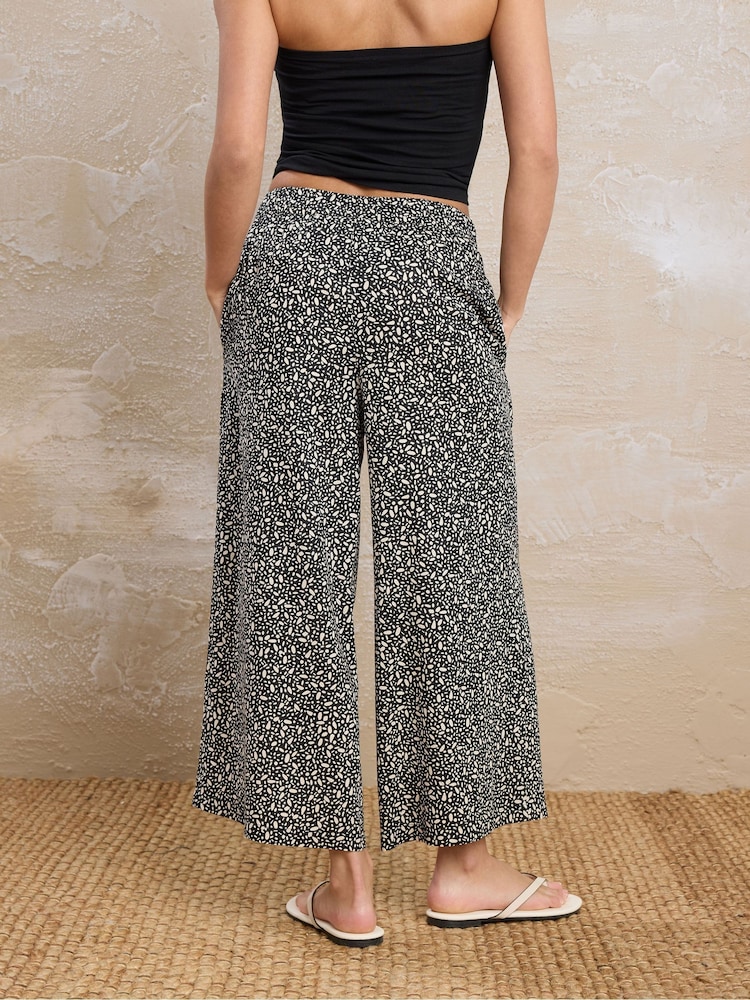 PixieGirl Petite Black Wide Leg Cropped 100% Cotton Trousers - Image 3 of 5