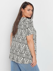 Yours Curve White Short Sleeve Upspec Swing Top - Image 4 of 5