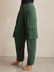 Reiss Green Orla Wide-Leg Pleated Cargo Trousers - Image 3 of 6