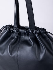 Negro - Lakeland Leather Eskrigg Drawstring Tote Bag - Imagen 3 de 5