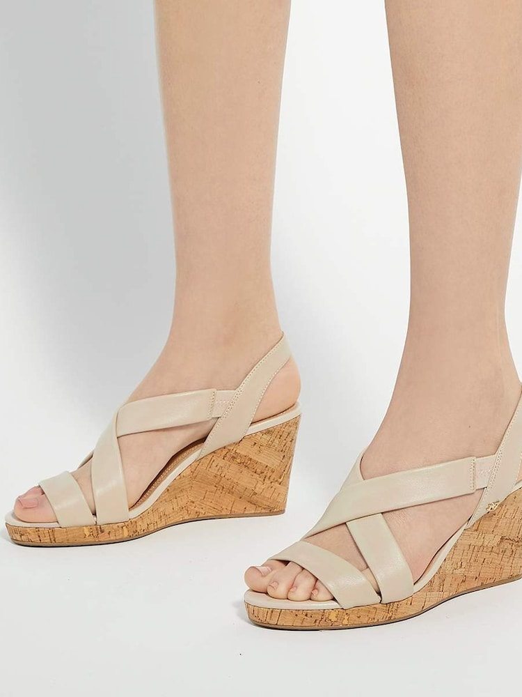 Creme - Dune London Kamies Cross Strap Wedge Sandals - Bild 6 von 6 Creme - Dune London Kamies Cross Strap Wedge Sandals - Bild 6 von 6