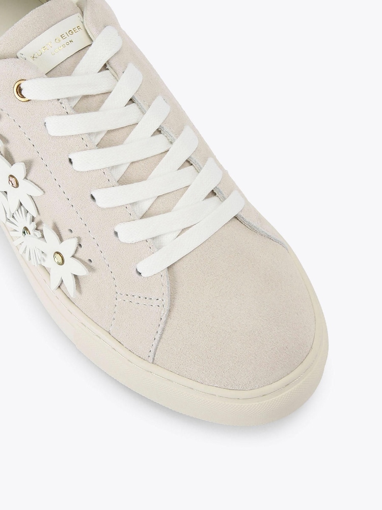 Kurt Geiger London  Laney Bow Trainers - Image 2 of 4