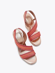 وردي - Carvela Gala Wedge Sandals - صورة 2 من 4