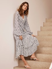Mint Velvet Geo Mixed Print Midi Dress - صورة 5 من 9