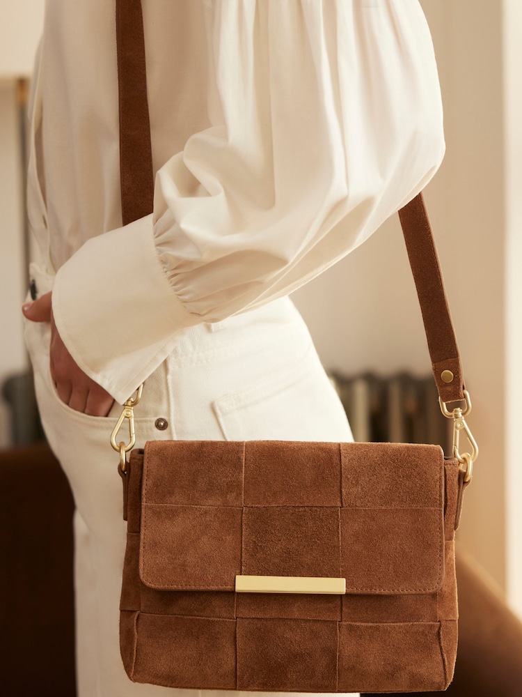 Mint Velvet Lara Suede Cross-Body Bag - Bild 1 von 5