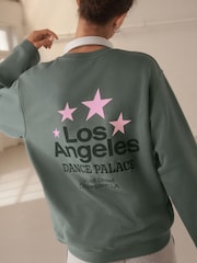 V barvi oglja - Cotton Rich Graphic LA Dance Studios Longsleeve Crewneck Sweatshirt - Slika 8 iz 9