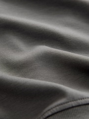 Gris antracita - Premium Slinky Soft Touch Open Back Longsleeve Crewneck Sweatshirt - Imagen 7 de 9