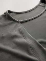 Gris antracita - Premium Slinky Soft Touch Open Back Longsleeve Crewneck Sweatshirt - Imagen 9 de 9