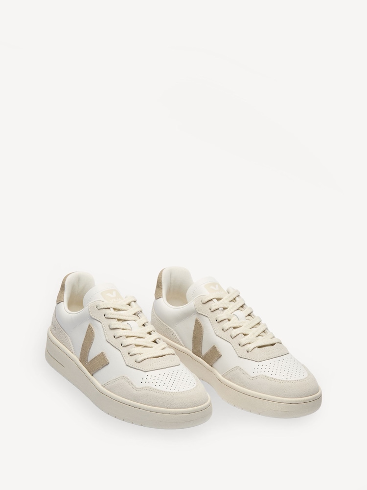 Veja V-90 Trainers - Image 2 of 8