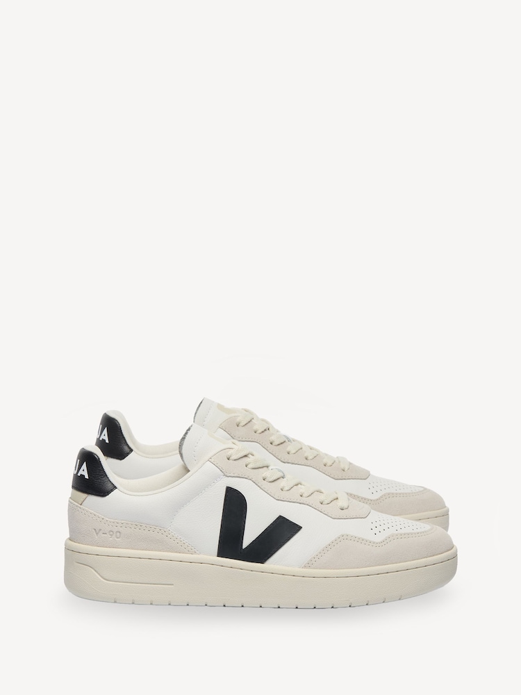 Veja V-90 Trainers - Image 1 of 3