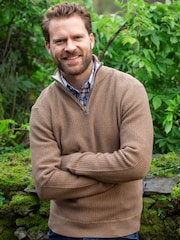 Коричневый вязаный джемпер с короткой молнией Lakeland Clothing Whinlatter - Image 4 of 4