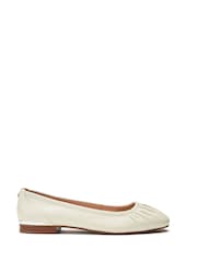 Moda in Pelle FREESIA ELASTICATED LEATHER BALLET FLAT SHOE - Image 2 of 5