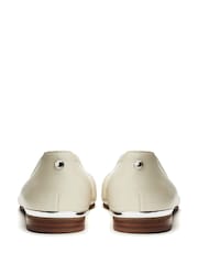 Moda in Pelle FREESIA ELASTICATED LEATHER BALLET FLAT SHOE - Image 4 of 5