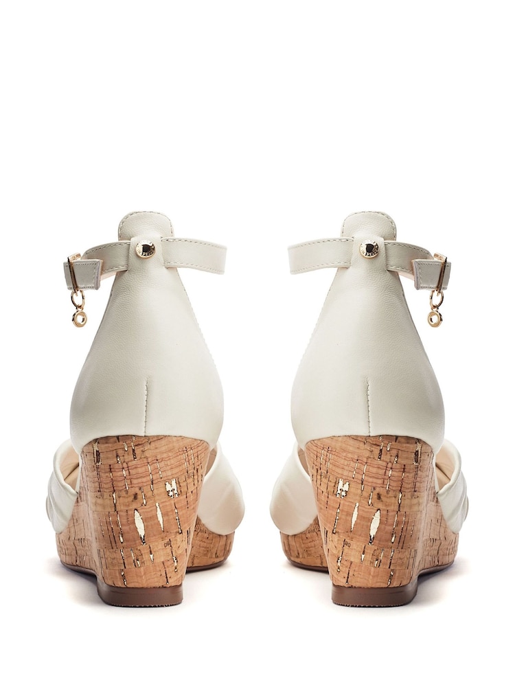 Moda in Pelle MUSCARI TWIST FEATURE WEDGE SANDAL - Image 4 of 4