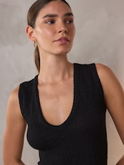 Black Sleeveless Textured V-Neck Tank Top - Image 4 of 4