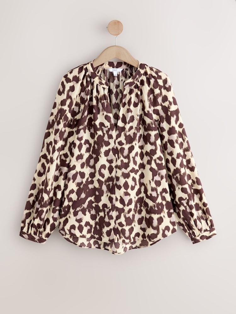 Pink, Animal-Print - Langärmelige Bluse mit V-Ausschnitt - Bild 1 von 3 Pink, Animal-Print - Langärmelige Bluse mit V-Ausschnitt - Bild 1 von 3