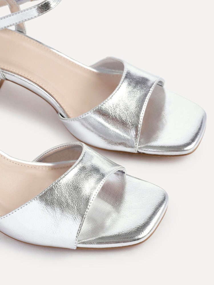 Prata - Linzi Darlene Low Block Heeled Sandals - Imagem 5 de 5