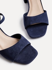 Azul - Linzi Darlene Low Block Heeled Sandals - Imagem 6 de 6