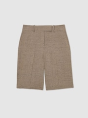 Reiss Grey Lina Atelier Side-Zip Tailored Shorts With Linen - Image 2 of 5